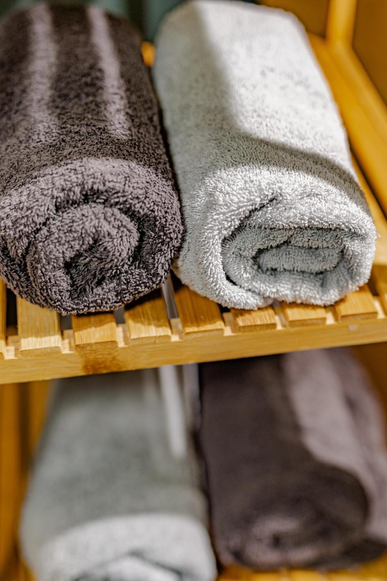 Les Figuiers - Appartement 2 Chambres Avec Sauna A Andenne Eksteriør billede